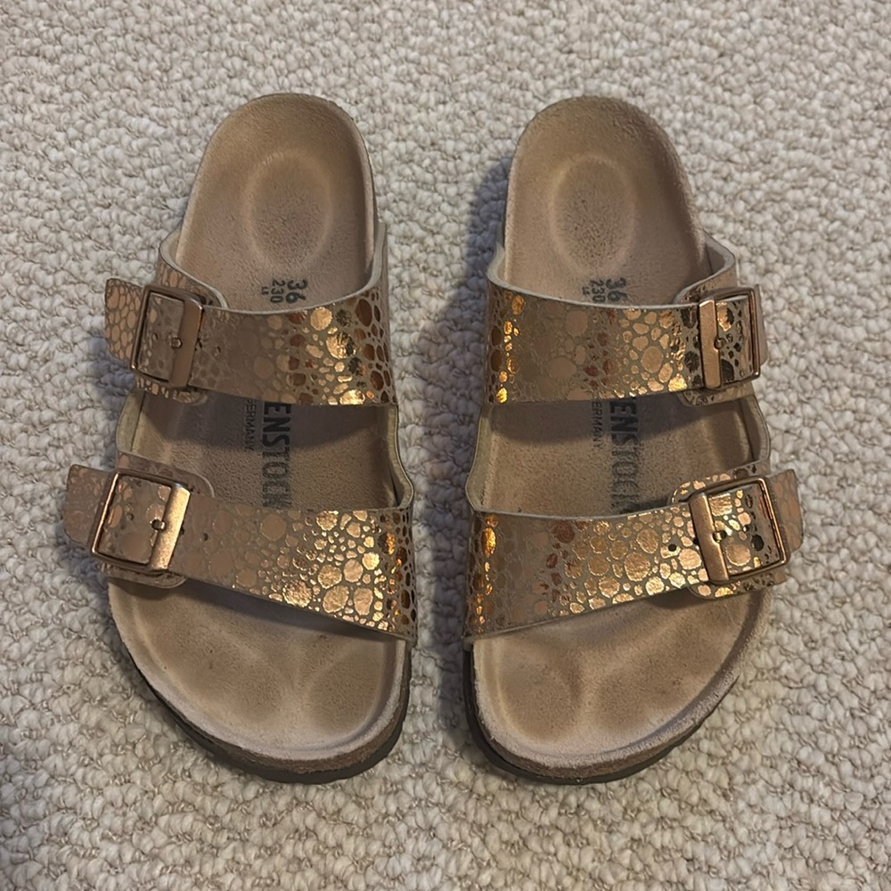 Birkenstock Metallic Gold “Arizona” Sandals Wmns Size 5 / EU 36